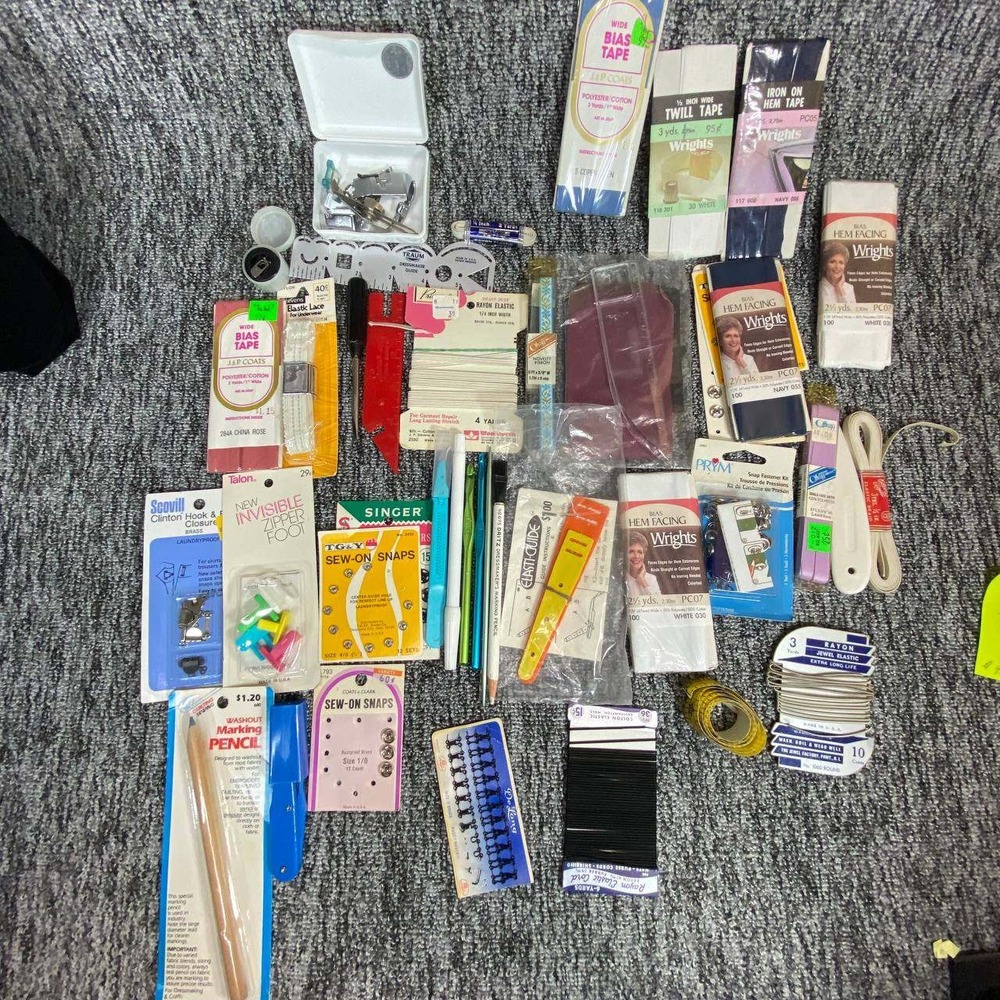 Singer Wrights Vintage Sewing Notions Lot Unisex OS Mixed Retro Craft‎ Supplies